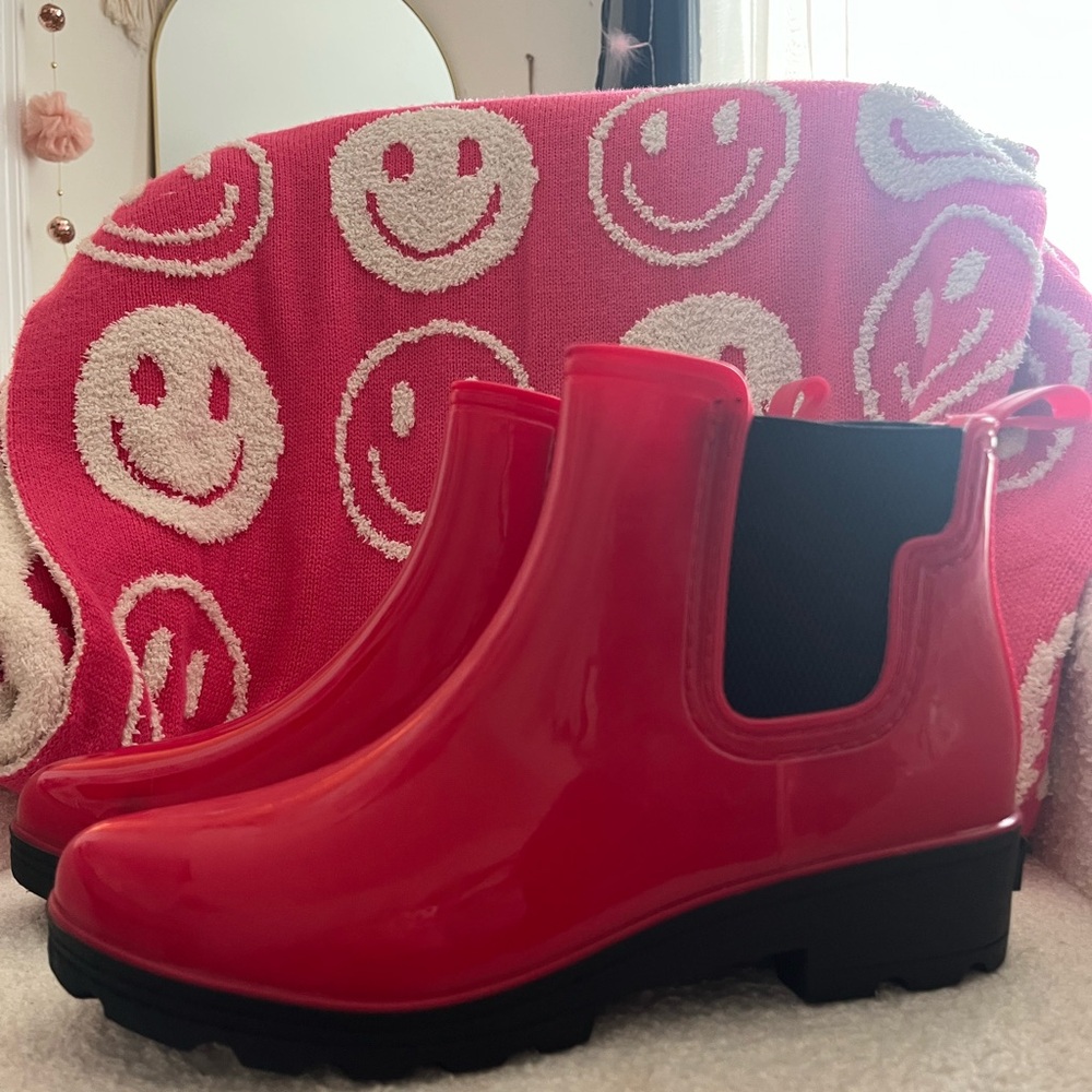 Red Glossy Ankle Rain Boots